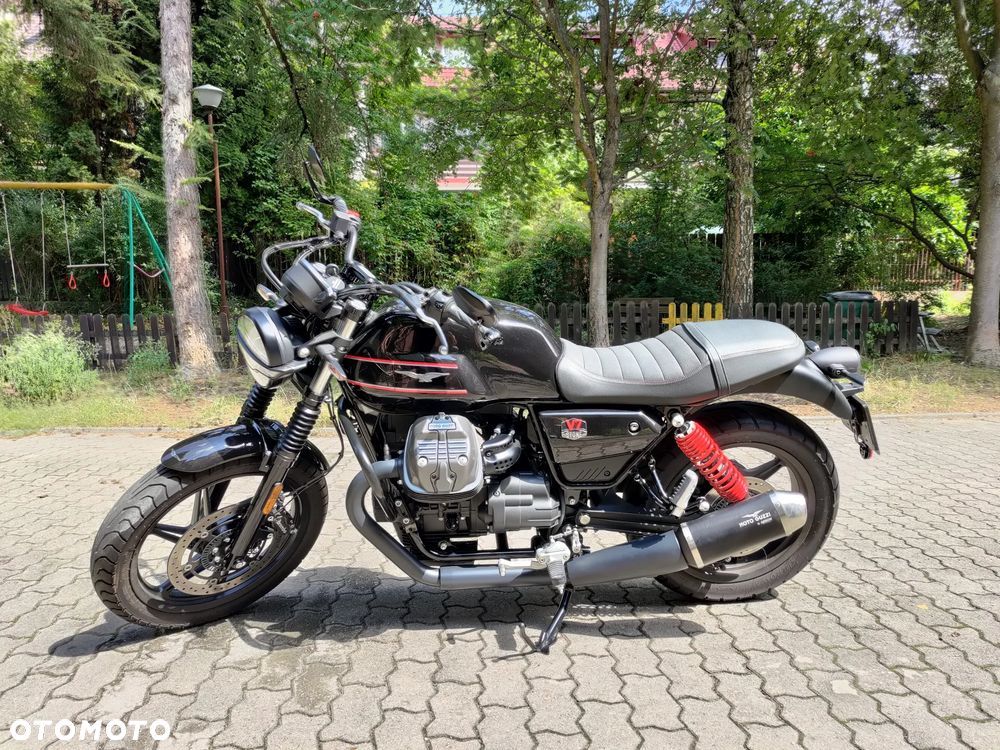 Moto Guzzi V7 - 1