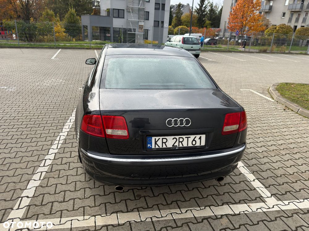 Audi A8 4.2 Quattro - 2