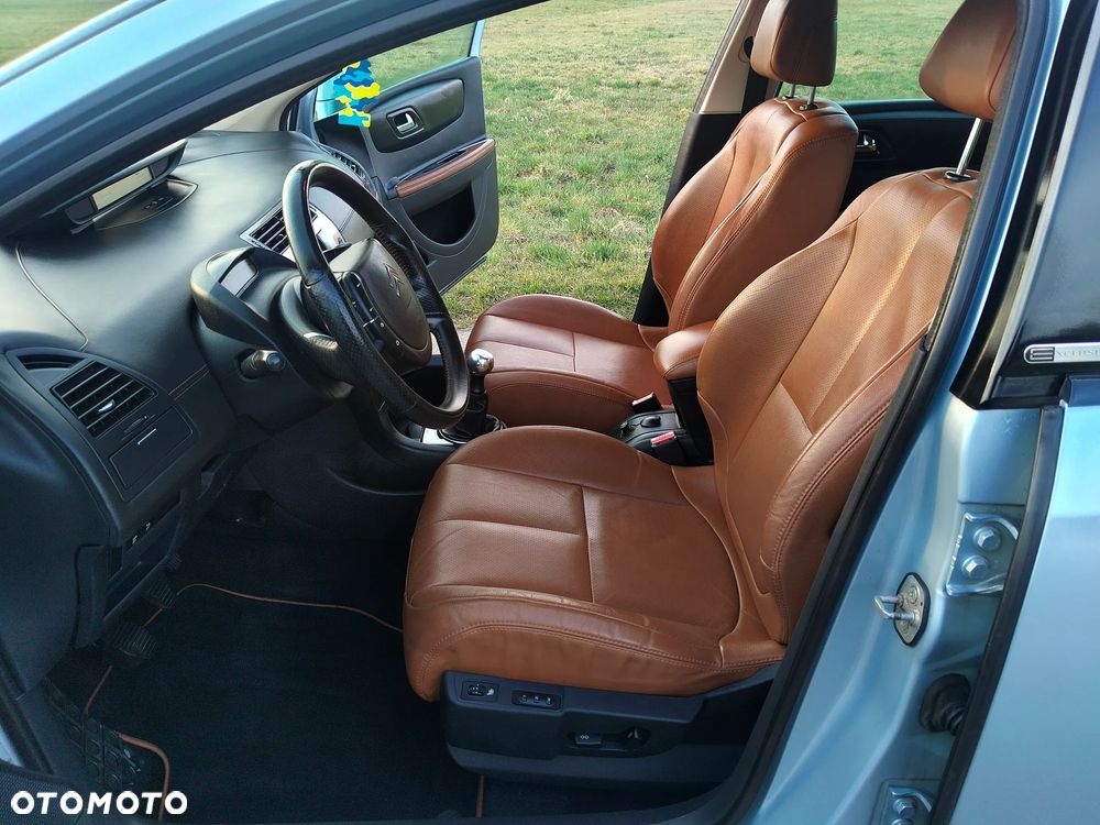 Citroën C4 1.6 16V Exclusive - 14