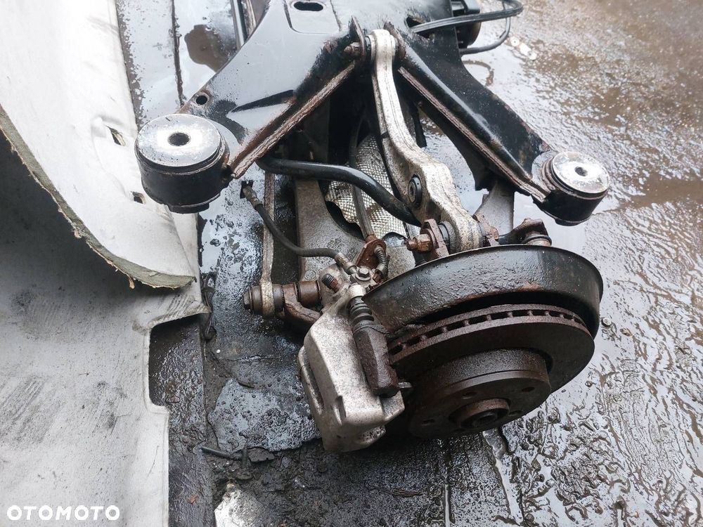 BELKA OŚ KOMPLETNE ZAWIESZENIE TYŁ AUDI A8 D2 4.2 V8 - 5