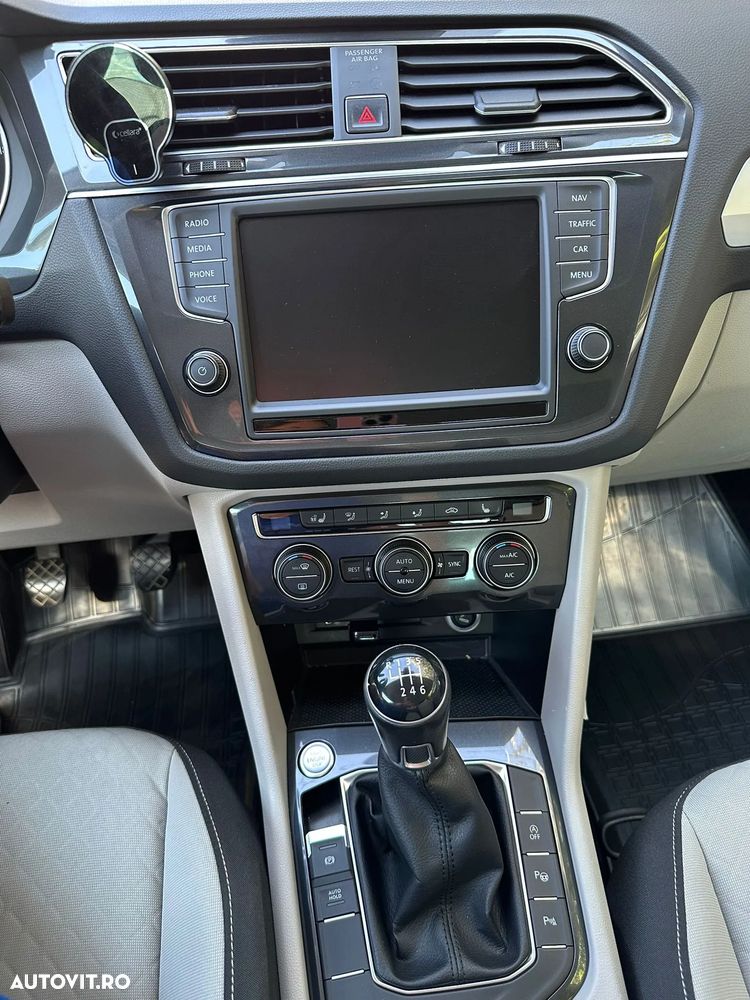 Volkswagen Tiguan - 7