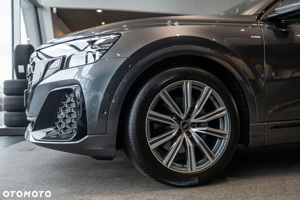 Audi Q8 - 6