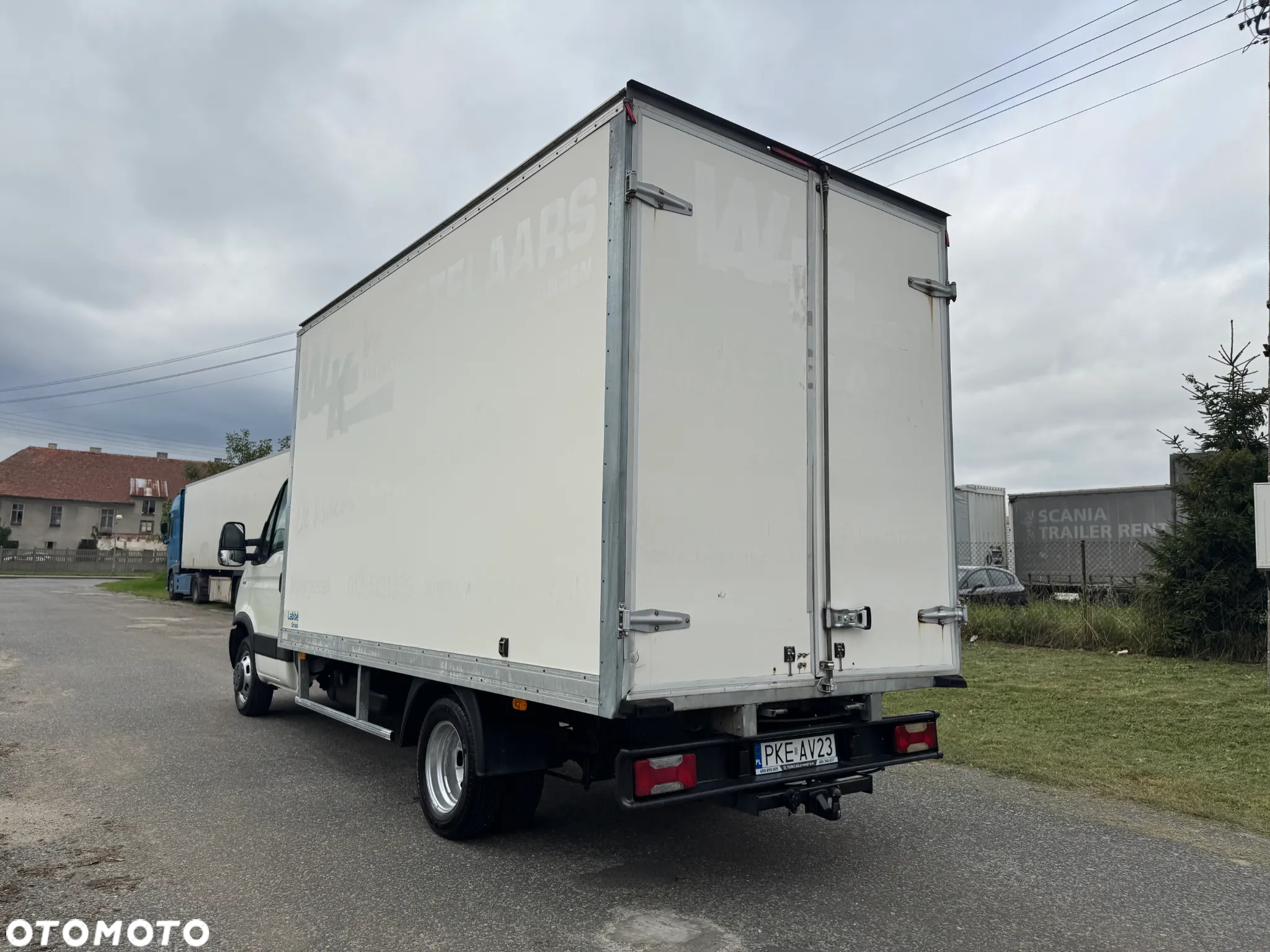 Iveco 35C15 * 3.0 / 150KM * Kontener / Rama * Koła bliźniacze * Rozstaw osi: 4.1m * - 15