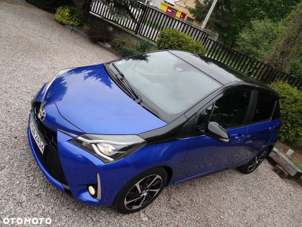 Toyota Yaris 1.5 Premium - 4
