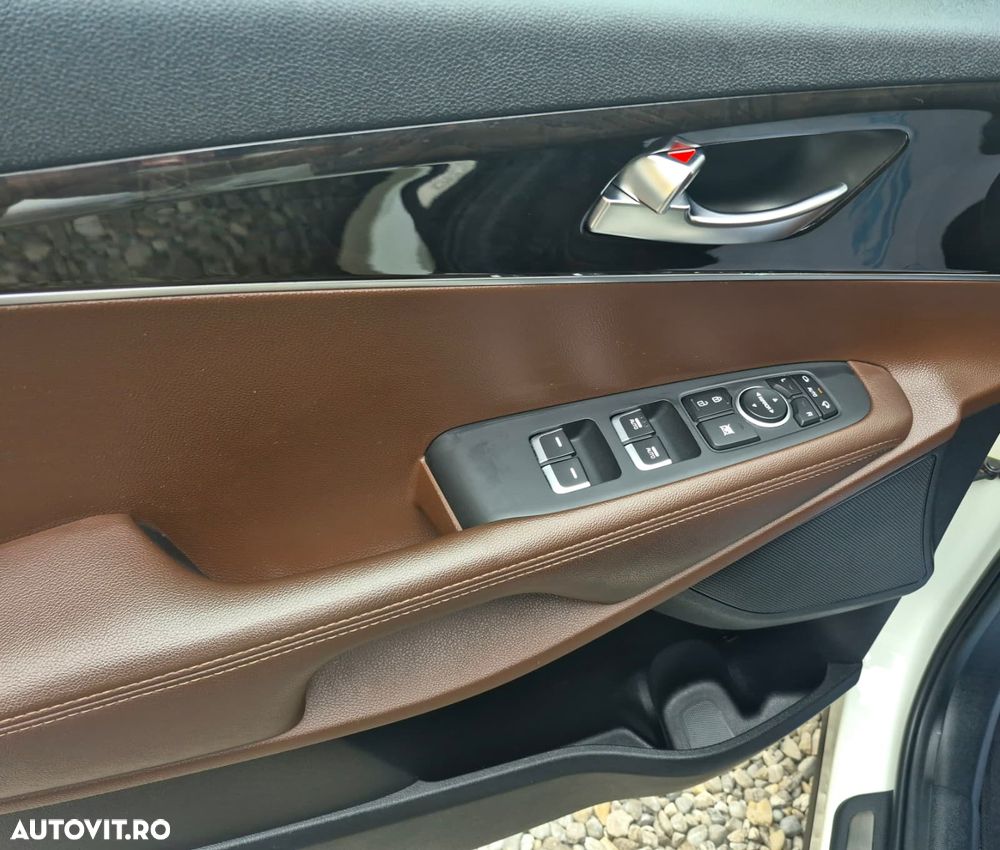 Kia Sorento 2.0 DSL 6AT 4x4 Cosmo - 24