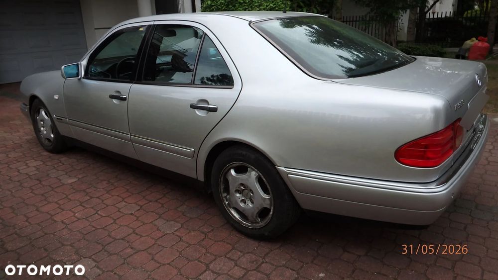 Mercedes-Benz Klasa E 300 TD Avantgarde - 5