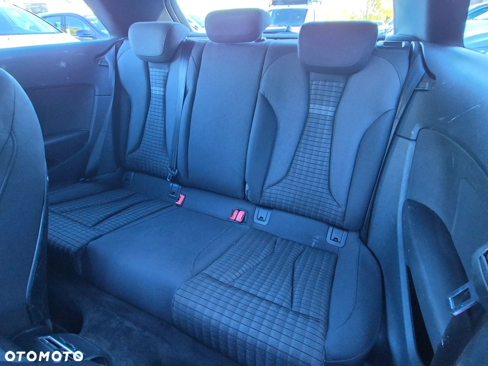 Audi A3 3-drzwiowe 1.4 TFSI S line Sportpaket - 27