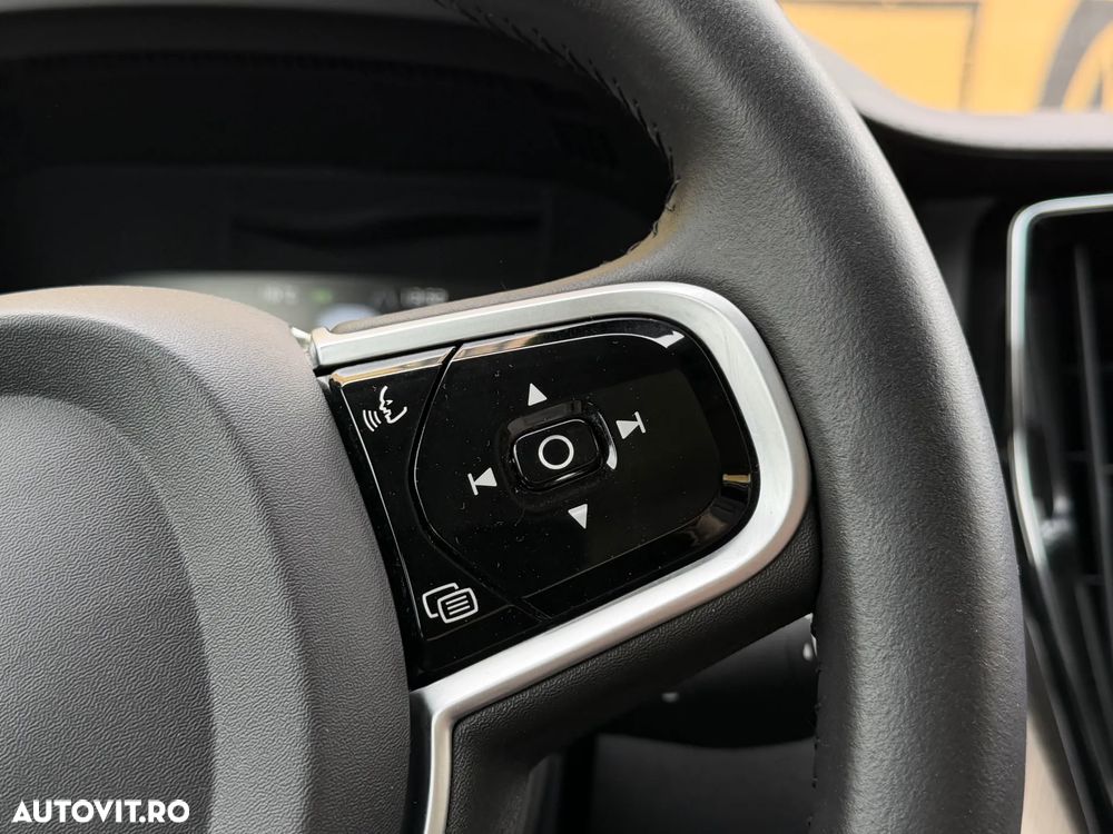 Volvo XC 60 T8 AWD Recharge Geartronic Inscription Expression - 27