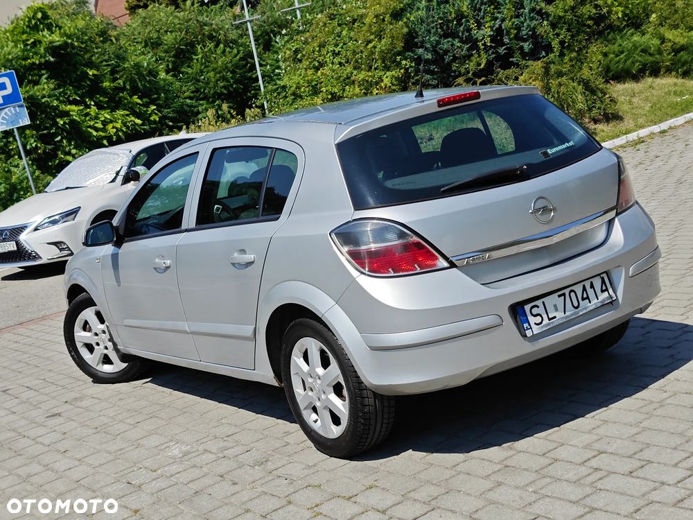 Opel Astra 1.8 Comfort - 2