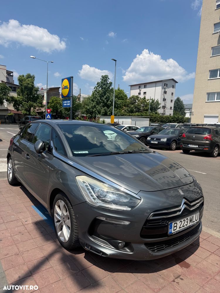 Citroën DS5 2.0 HYbrid4 Airdream So Chic - 2
