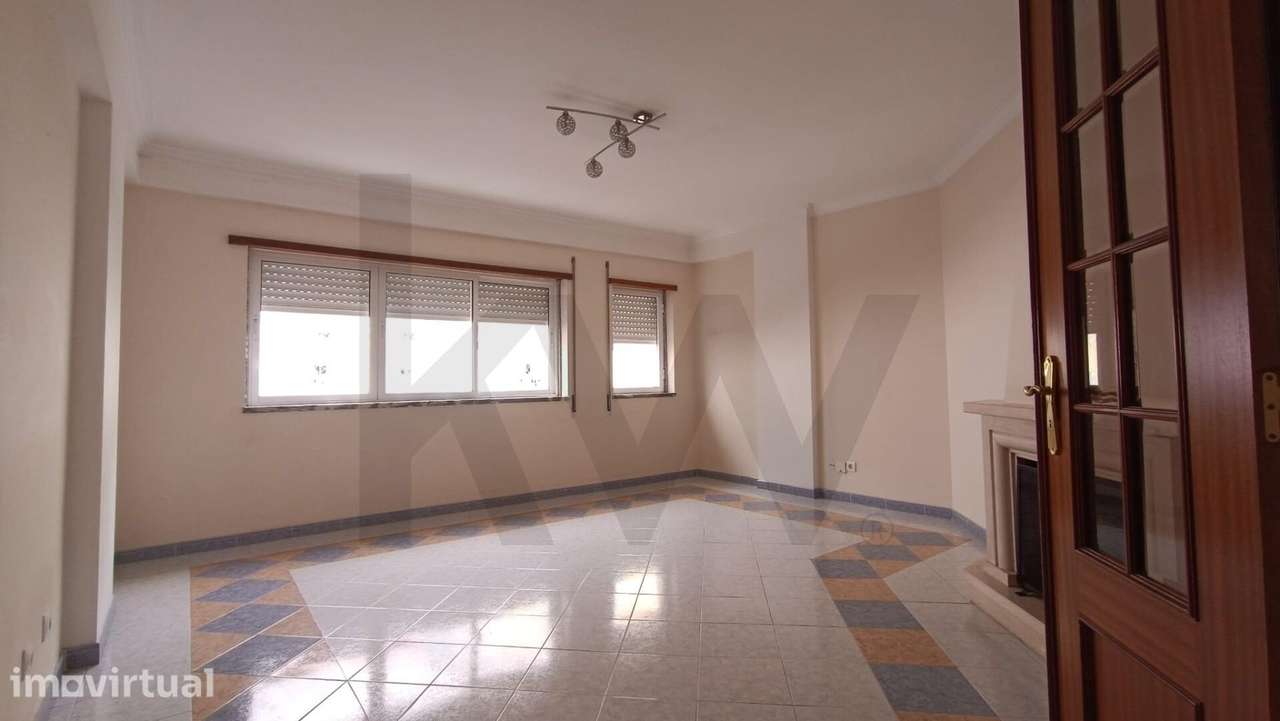 ARRENDAMENTO APARTAMENTO T2 | SANTA MARTA DO PINHAL | CORROIOS - Grande imagem: 2/14