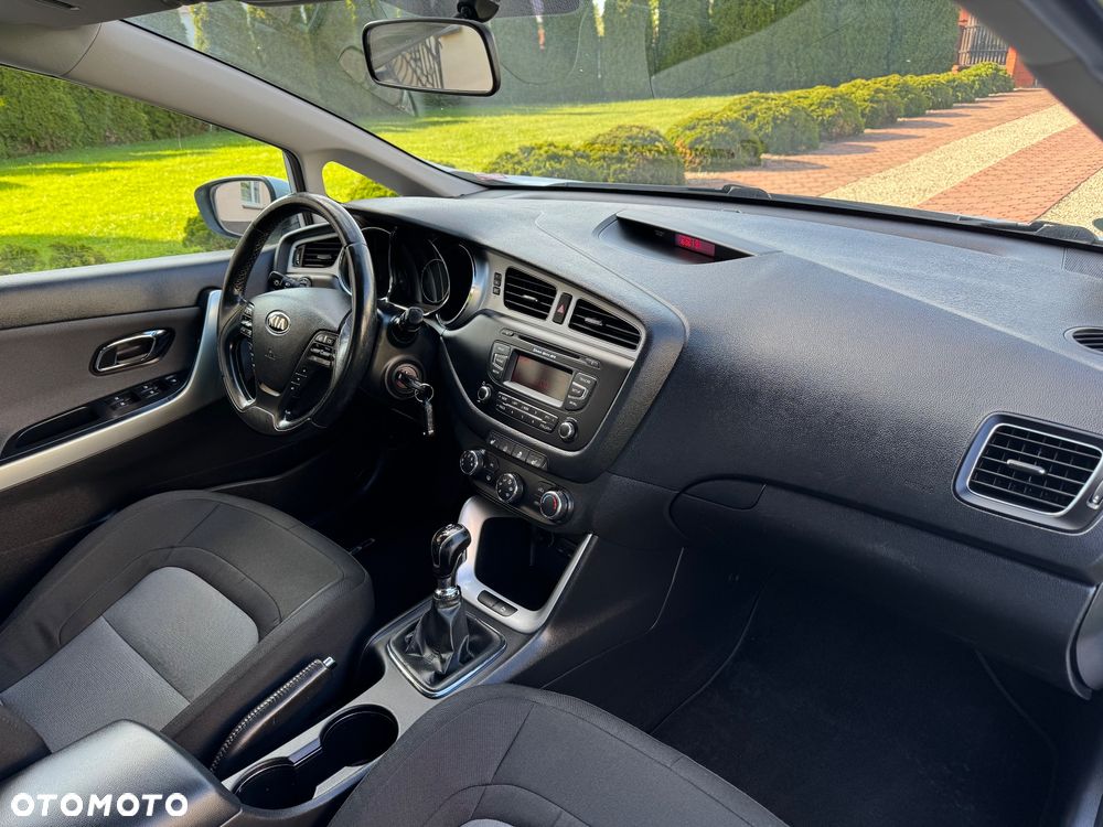 Kia Ceed 1.6 CRDi 128 Vision - 14