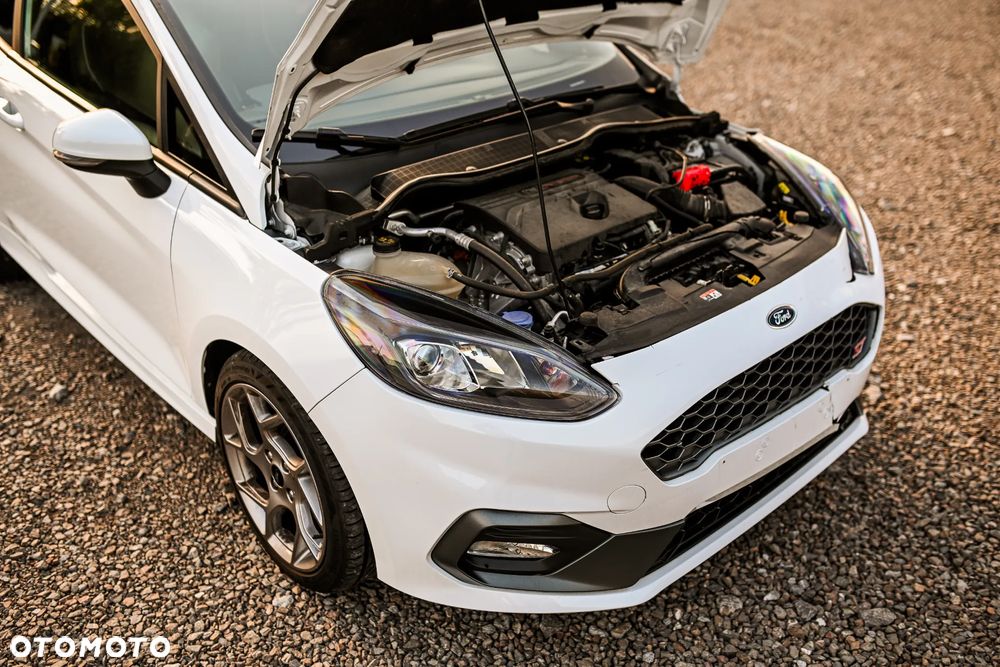 Ford Fiesta 1.5 EcoBoost S&S ST X - 23