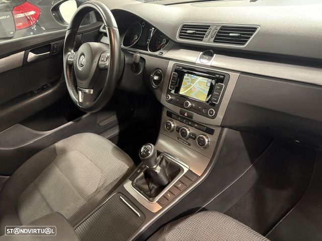 VW Passat Variant - 14