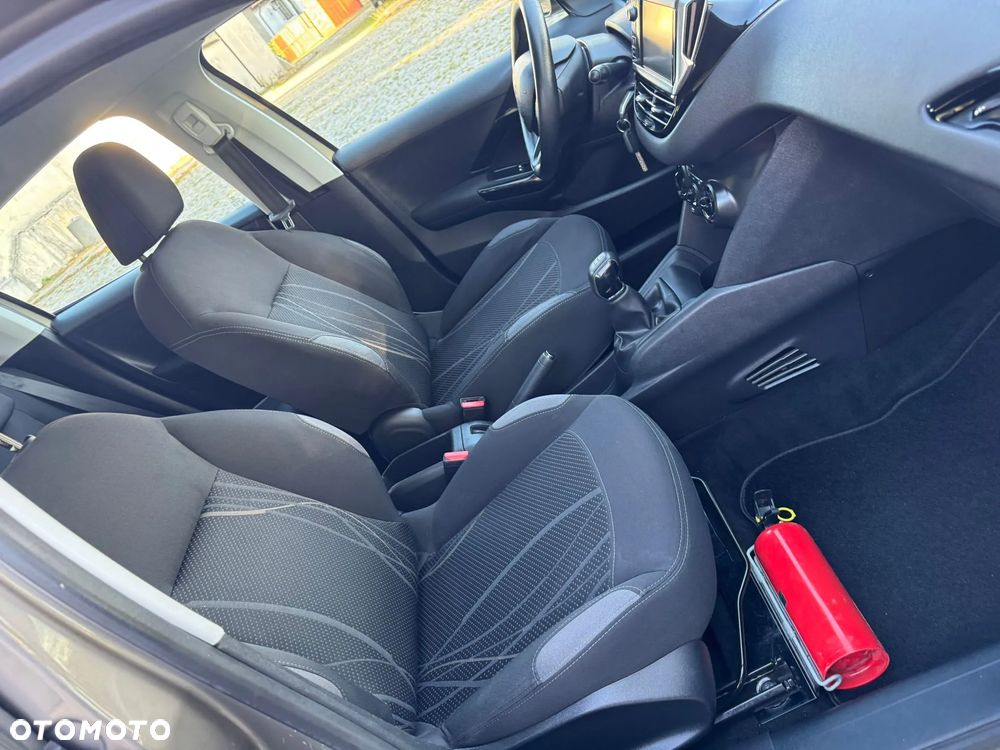 Peugeot 208 PureTech 82 Start & Stop Style - 24