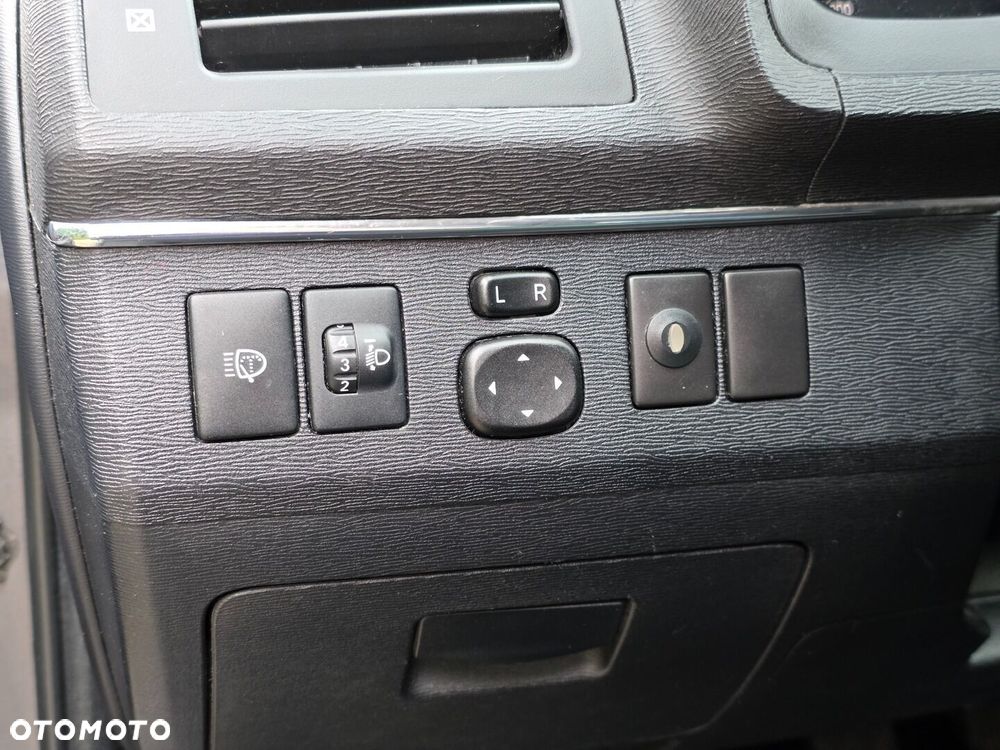 Toyota Avensis 1.6 Luna - 20