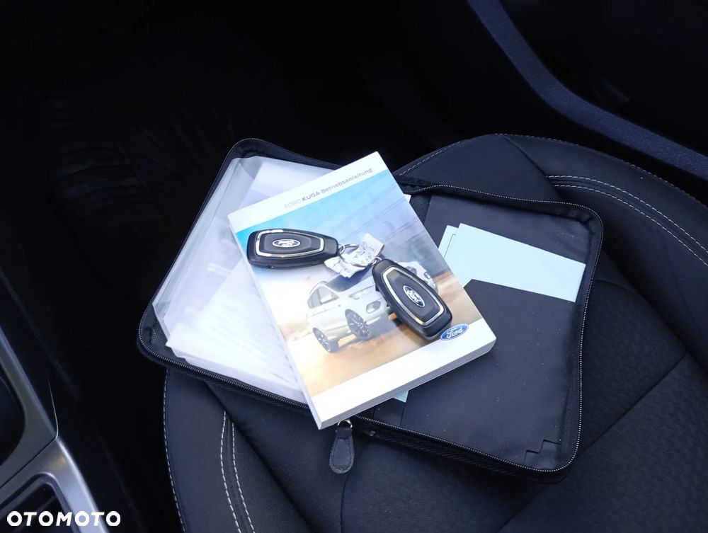 Ford Kuga 1.5 EcoBoost 2x4 Titanium - 25