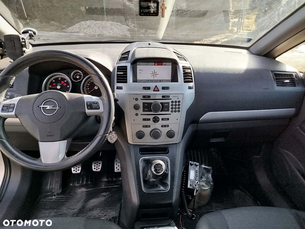 Opel Zafira - 3