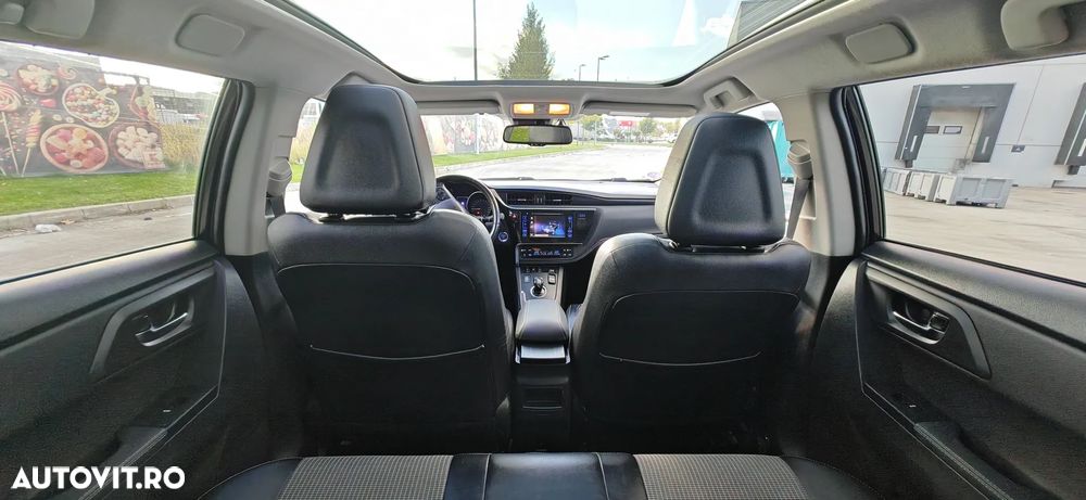 Toyota Auris - 4