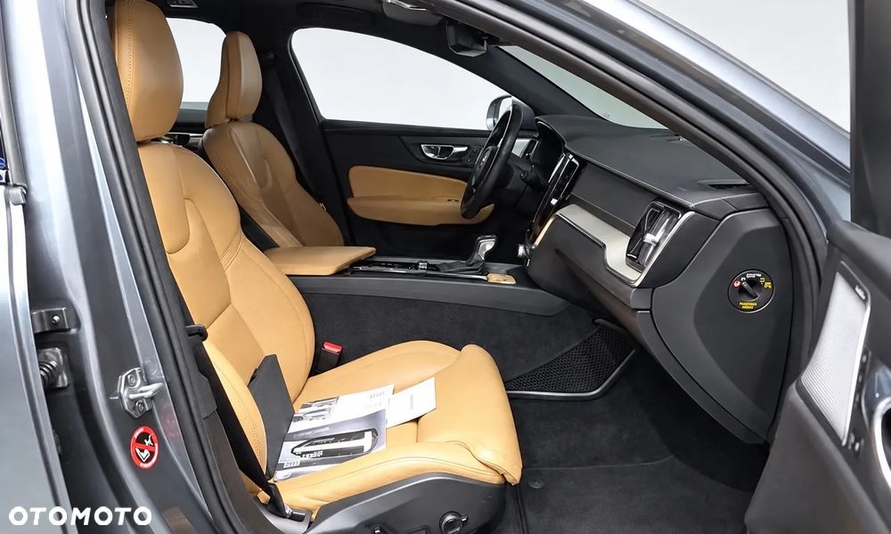 Volvo V60 Cross Country Pro T5 AWD - 7
