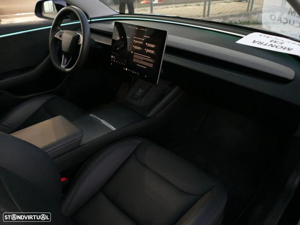 Tesla Model 3 - 25
