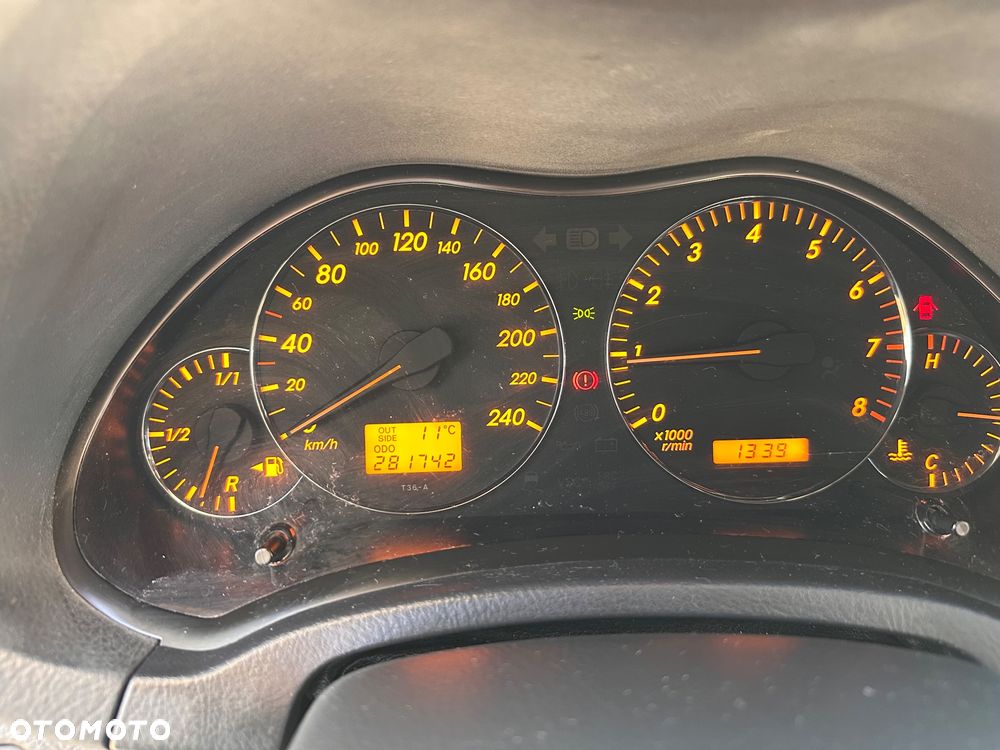 Toyota Avensis 1.8 VVT-i Luna - 4