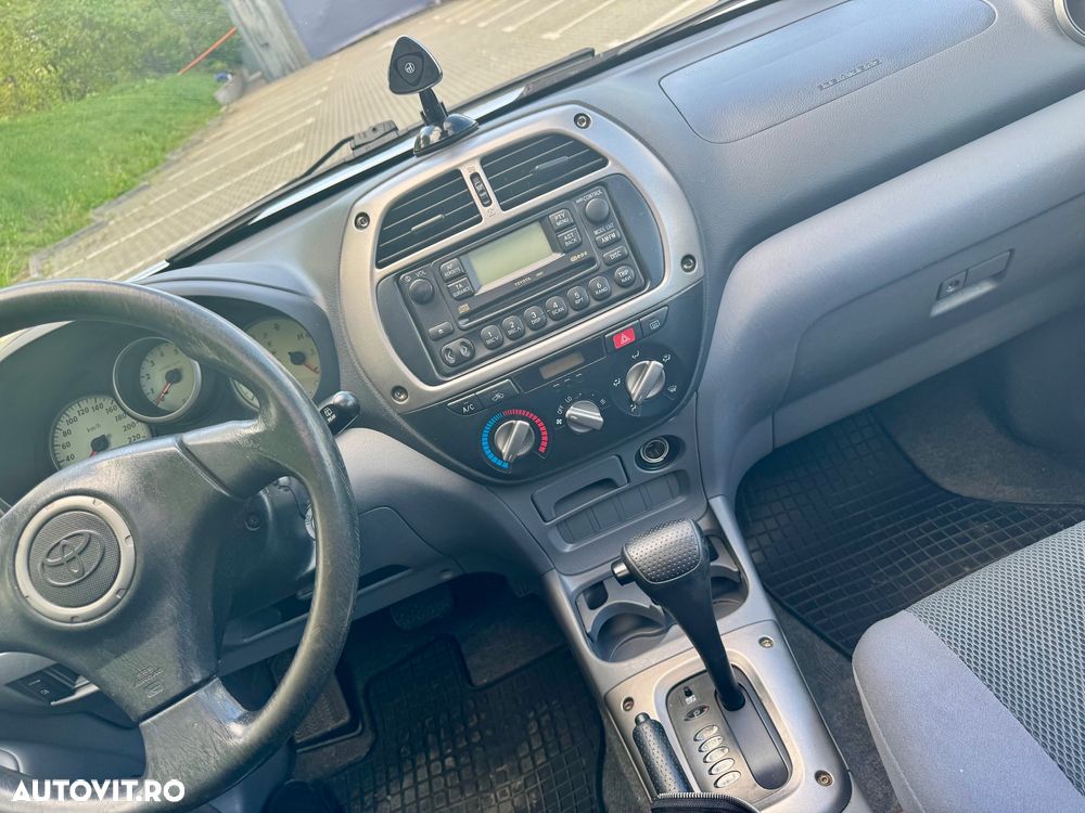 Toyota RAV4 2.0 Aut VIP - 26