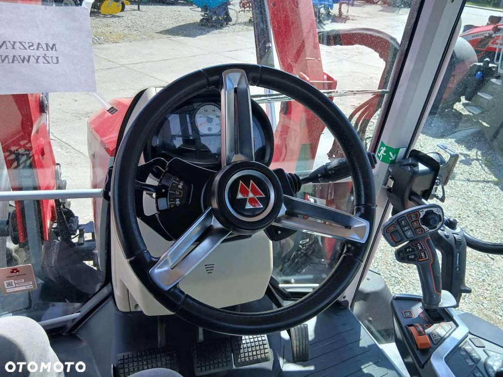 Massey Ferguson 5S.105 Dyna-6 z ładowaczem czołowym FL.4121 - 8