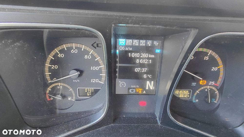 Mercedes-Benz 2545 - 9