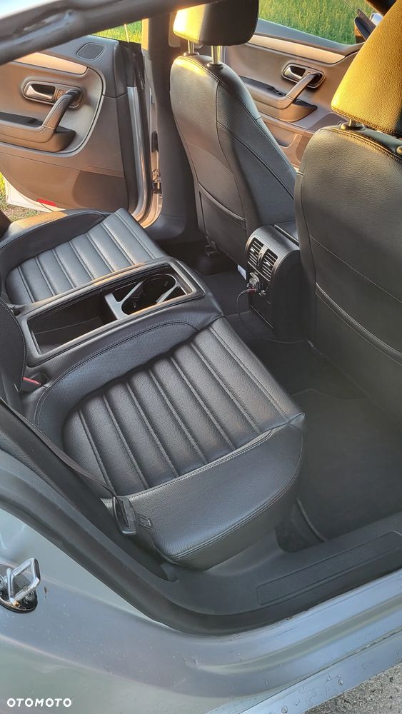Volkswagen Passat CC - 13