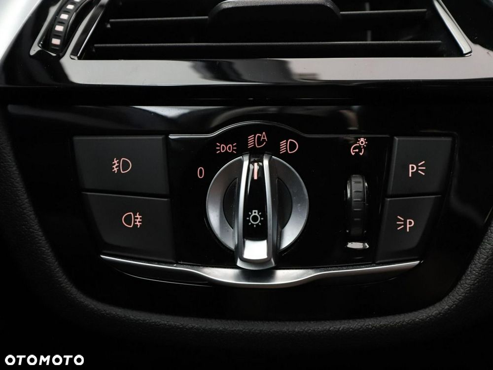 BMW Seria 5 520d - 34