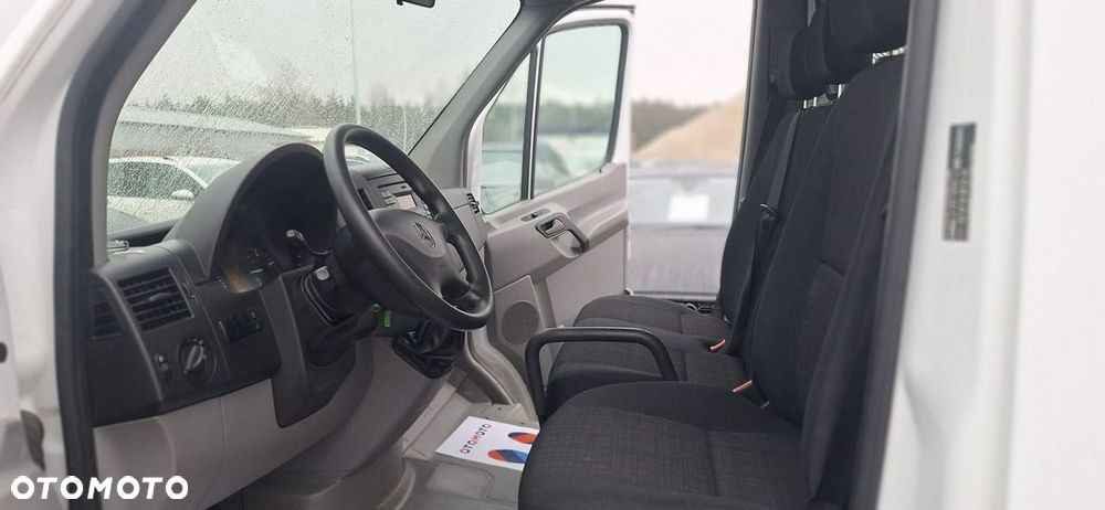 Mercedes-Benz Sprinter - 10