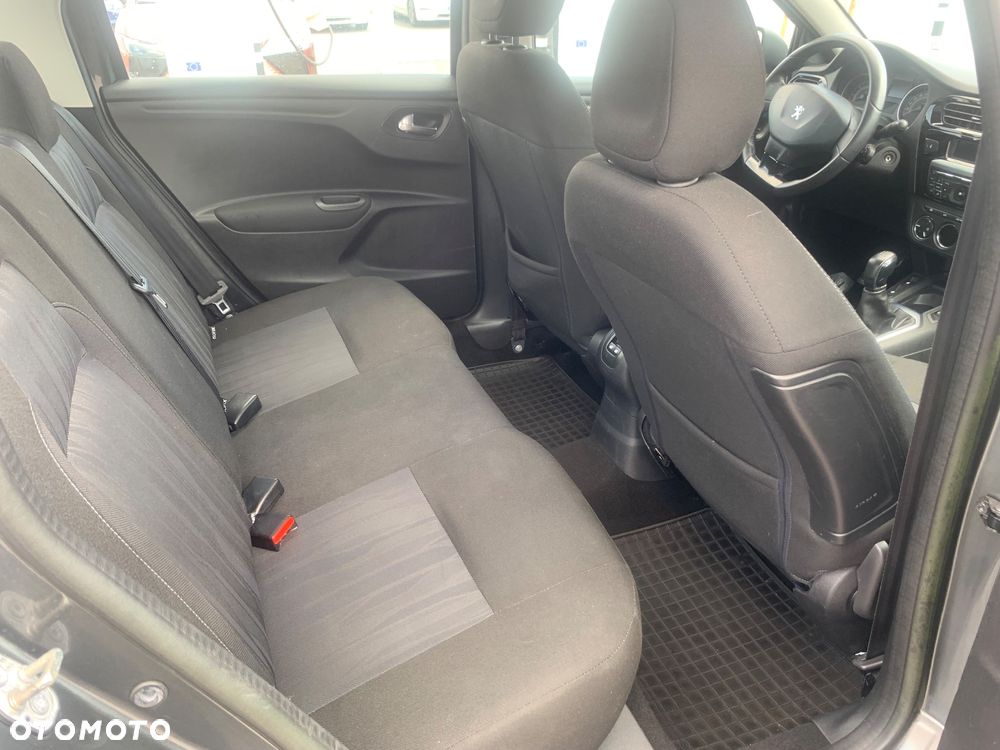 Peugeot 301 1.6 BlueHDi Active - 22
