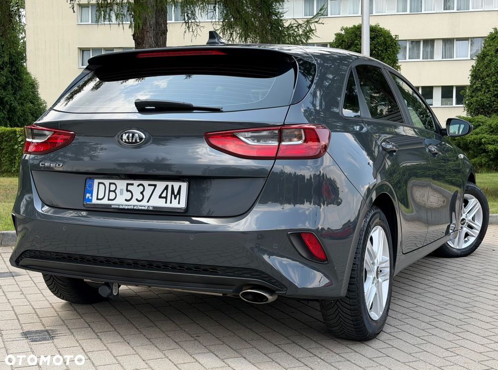 Kia Ceed 1.4 CVVT Dream-Team Edition - 25