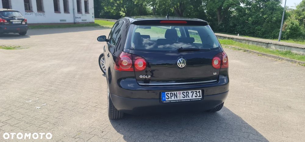 Volkswagen Golf 1.6 Comfortline - 20
