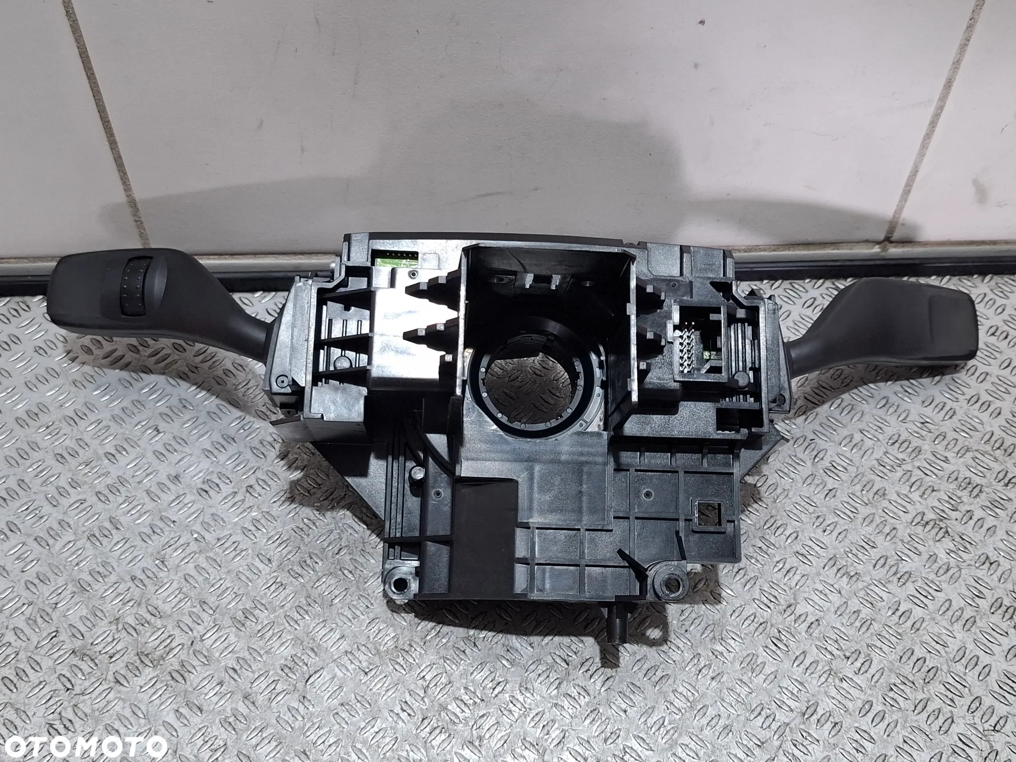 Przełącznik zespolony Taśma zwijak Ford S - MAX MK1 2006 rok nr 6G9T13N064 - 4