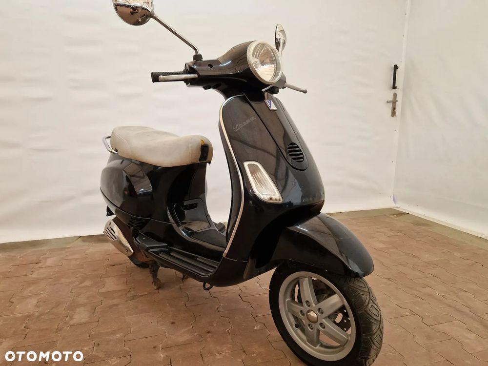 Piaggio Vespa - 1