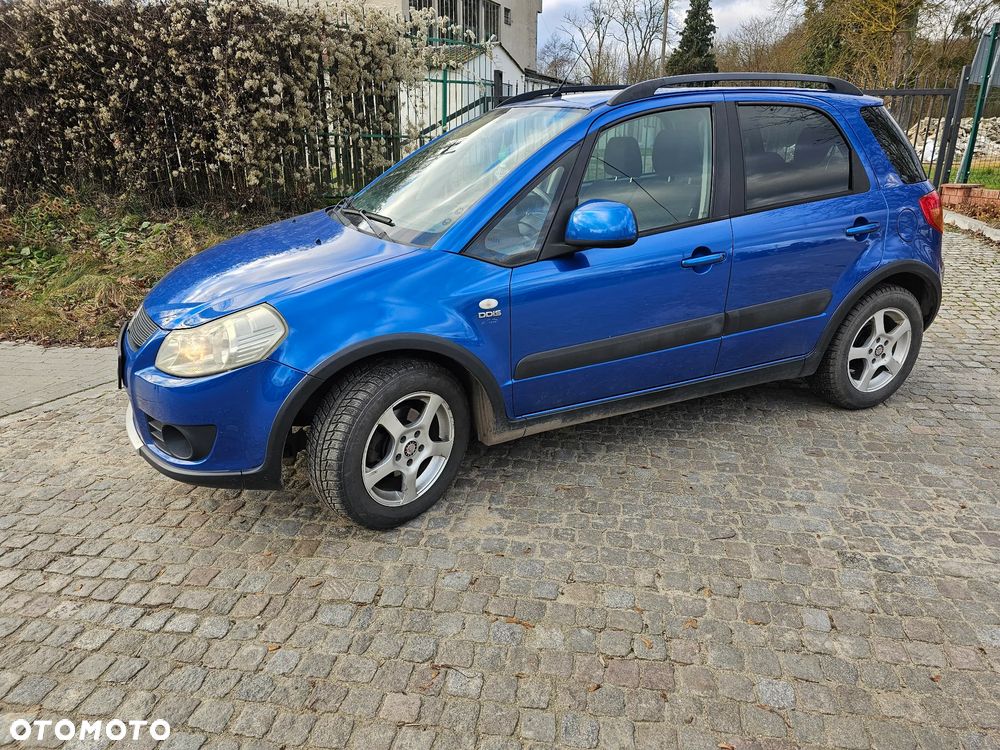Suzuki SX4 - 4