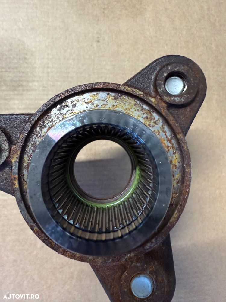 Vând flanșă metalică de la cutia de transfer către cardanul de spate BMW xDrive (4x4) Bmw f30 f25 f01 g11 etc - 5