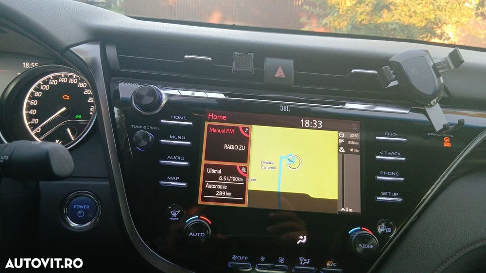 Toyota Camry - 5