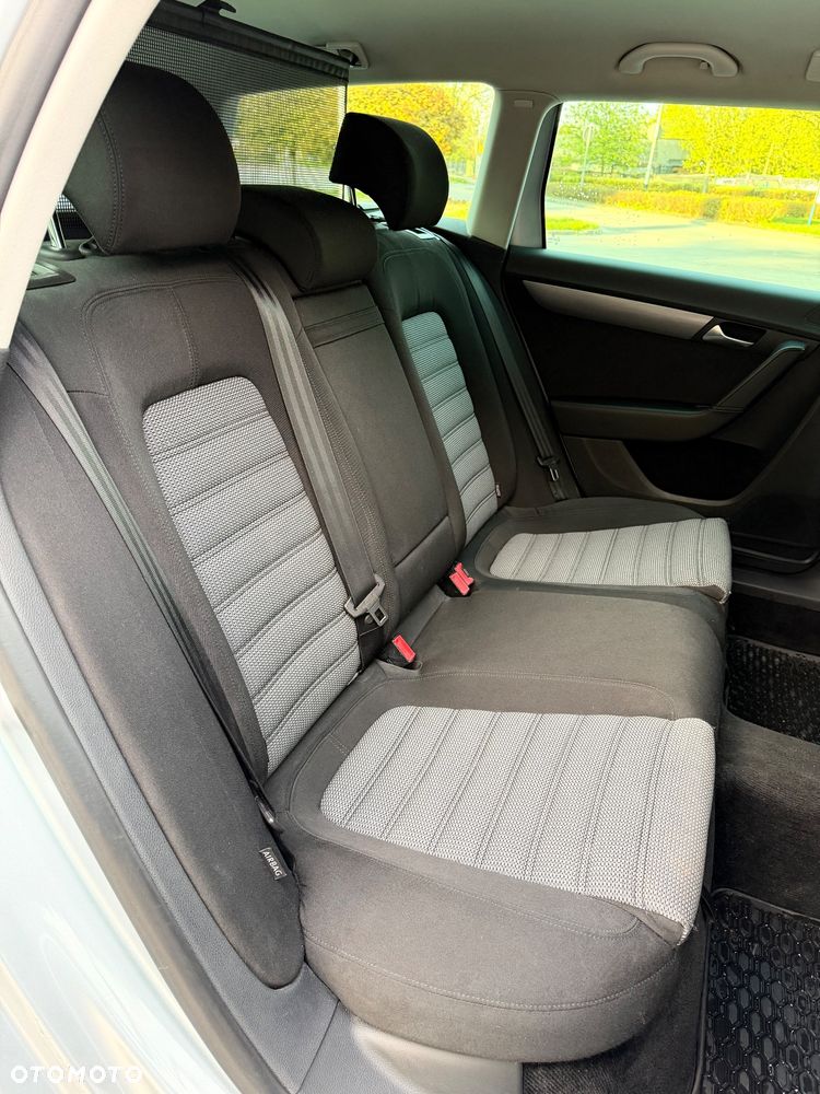 Volkswagen Passat 2.0 TDI BlueMotion Technology Highline - 17