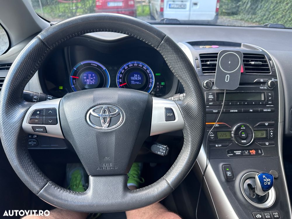 Toyota Auris 1.8 Executive - 13