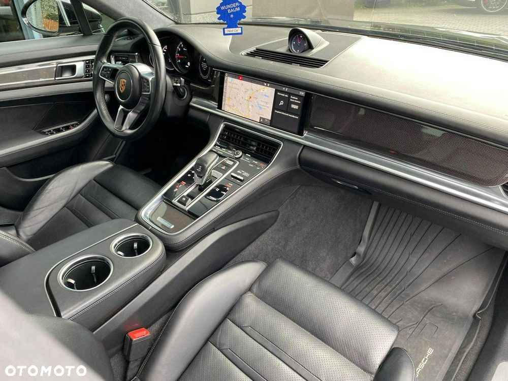 Porsche Panamera - 18
