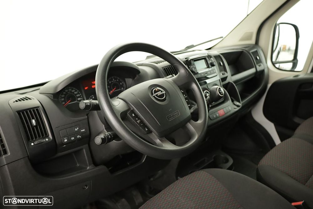 Opel 3.5t heavy 2.2 d l4h2 - 6