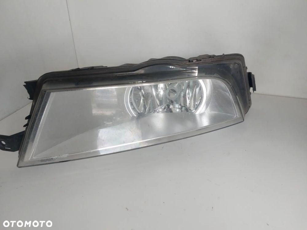 HALOGEN LEWY SKODA OCTAVIA III 13-17 SLASK WYSYLKA - 1