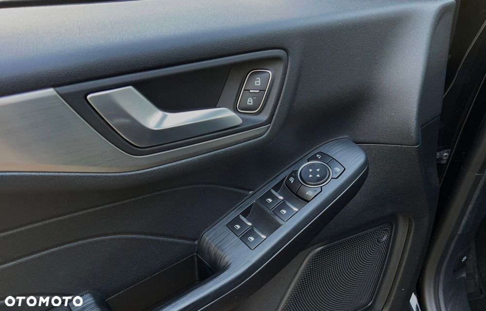 Ford Kuga - 18