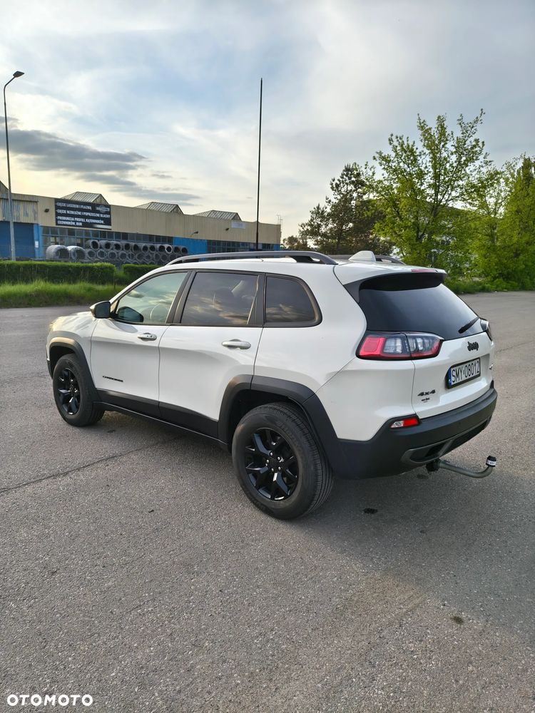 Jeep Cherokee - 9