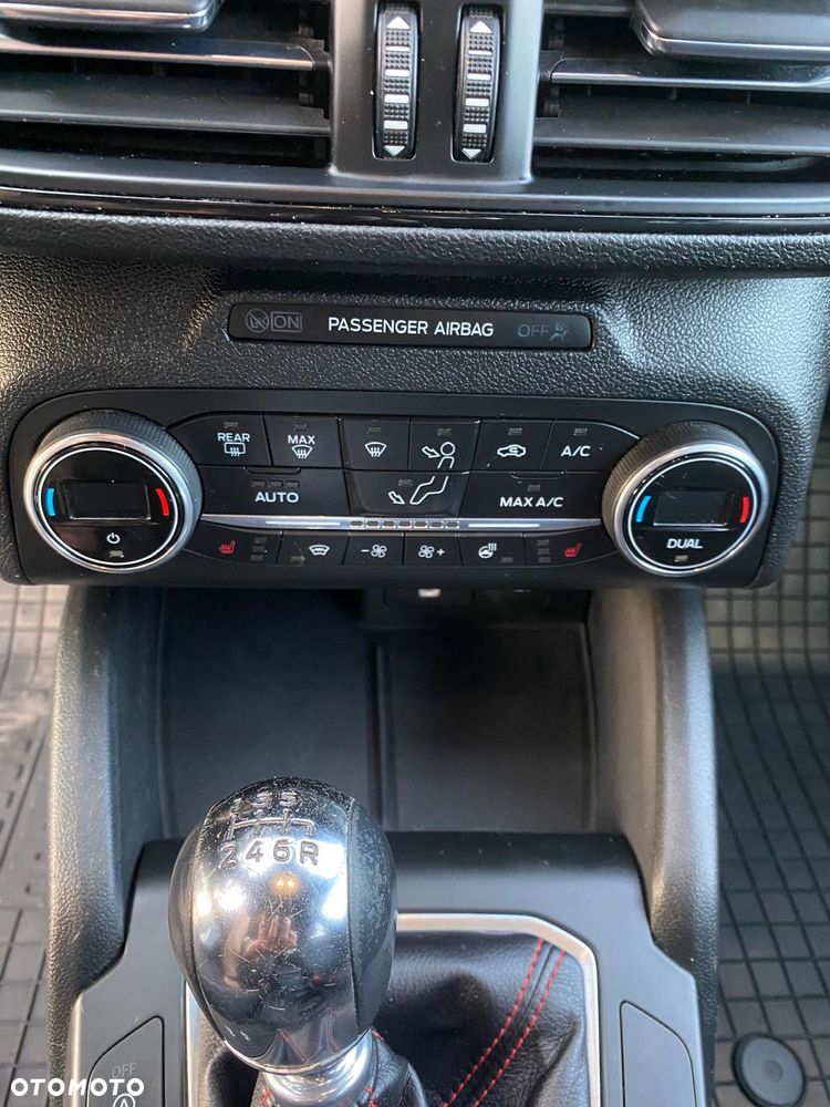 Ford Focus 1.0 EcoBoost ST-Line Business - 15