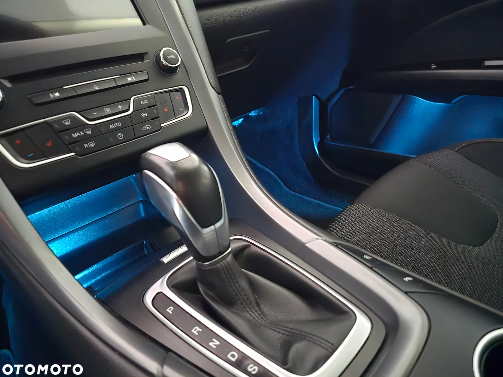Ford Mondeo 2.0 TDCi Titanium PowerShift - 17
