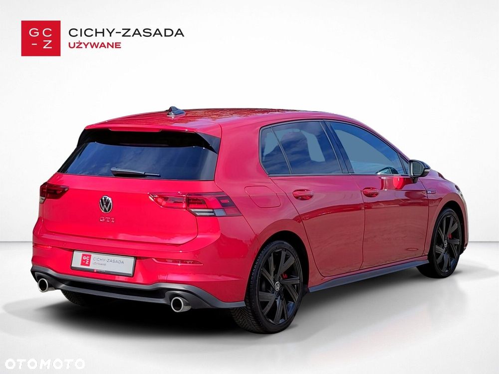 Volkswagen Golf - 5